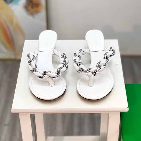 BV春夏超火爆夾腳鏈條穆勒跟拖鞋，手