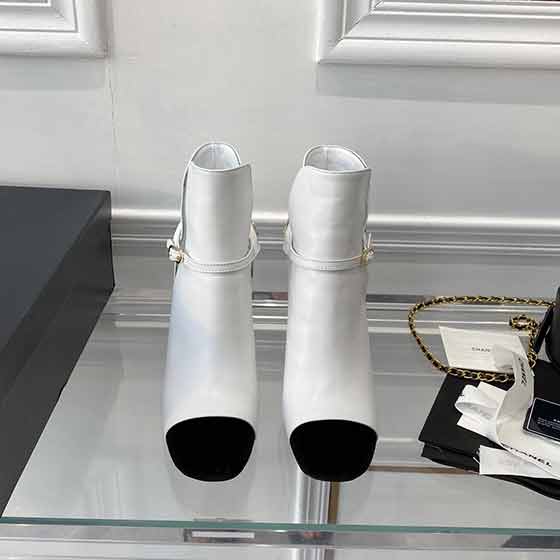 大品牌專柜女鞋馬丁靴 新款女人