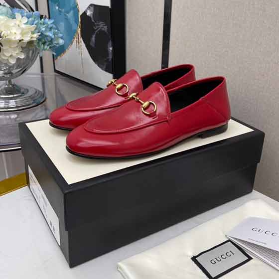 Gucci休閑女皮鞋，馬銜扣單鞋，G家樂福鞋！