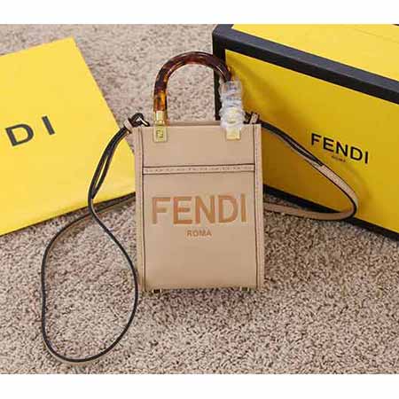 復刻大品牌包 FEND1真皮斜挎手機包 時尚豎款
