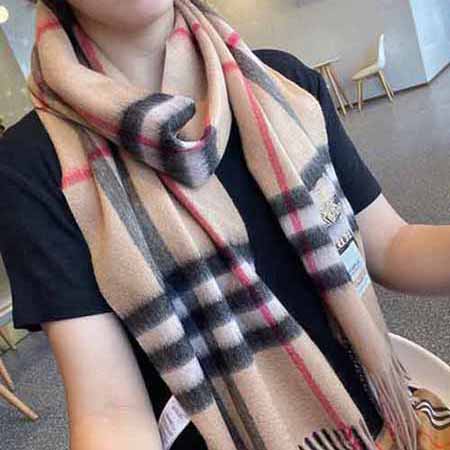 巴寶莉女士圍巾 歐美大品牌氣質百搭圍脖 羊絨加厚長款披肩