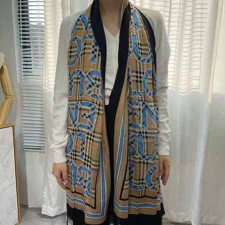 Burberry羊絨圍巾女新款冬季大品牌千鳥格子保暖圍脖