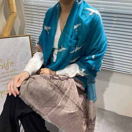 紀梵希高等戒指絨披肩女士夏季防曬薄款旅游外搭絲巾