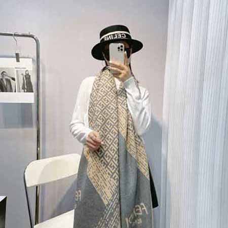 FENDI圍巾女冬季百搭歐美大品牌高等感羊絨時尚披肩