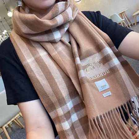 巴寶莉萬年原版新標(biāo)經(jīng)典巴格戰(zhàn)馬系列小圍巾