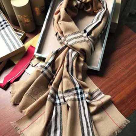 今年N逼的貨burbrry高品質(zhì)女士長(zhǎng)圍巾