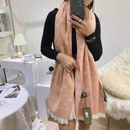 可可愛愛的哆啦A夢撞上高冷大品牌Gucci會擦出怎樣的火花呢？