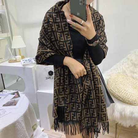 芬迪圍巾女士冬季大品牌輕奢圍脖加厚保暖兩用披肩高等禮盒