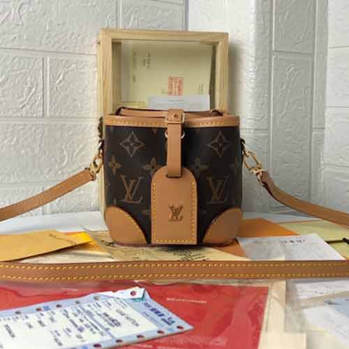 LV原單走秀mini包，設計吸睛無數，日常