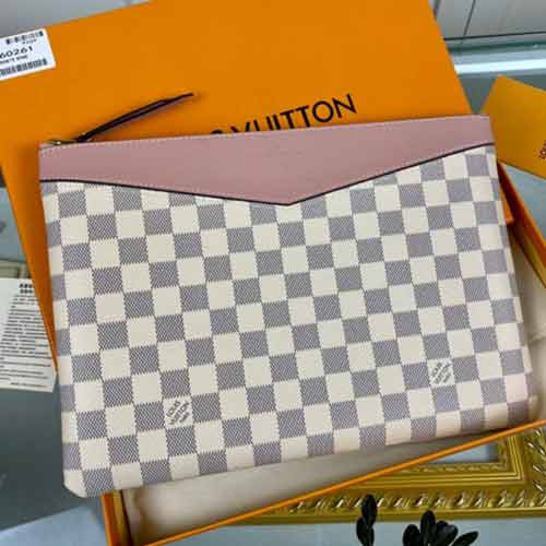 LV摩登風格多功能Daily手包，輕松