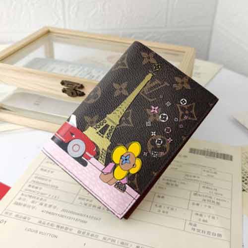 路易威登經典粒紋小牛皮護照夾，內