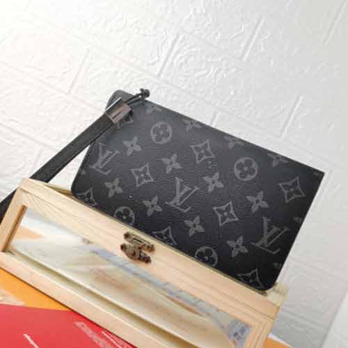 新款LV Pallas錢夾，設計精妙時尚實用，一夾在手，