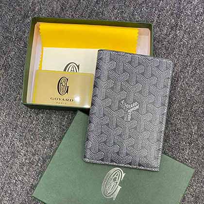 法家國(guó)族制箱商GOYARD 充法滿式優(yōu)雅護(hù)照本