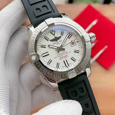 百年靈 Breitling 復仇者系列 西鐵城8215全自動機械